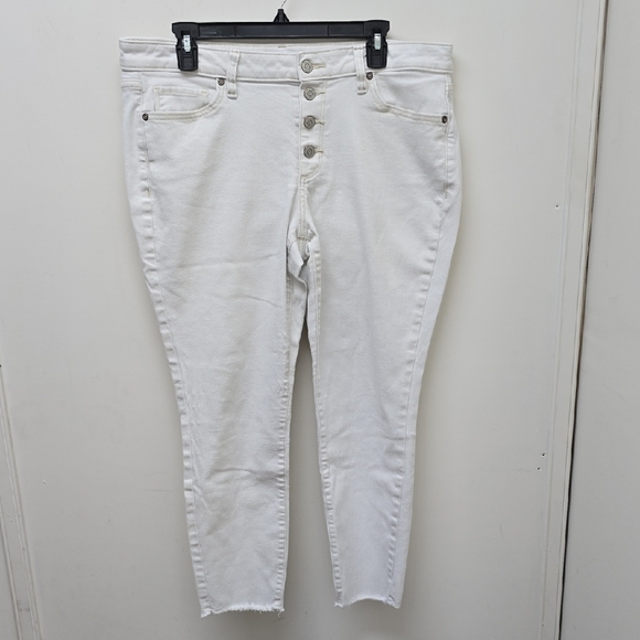 Sonoma Denim - Sonoma White Skinny Crop Jeans - Size 16